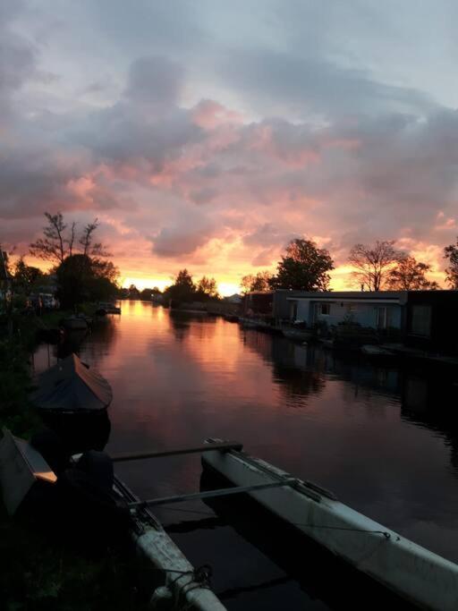 Out Of Amsterdam, River Apartment Close To City Broek in Waterland Exterior foto